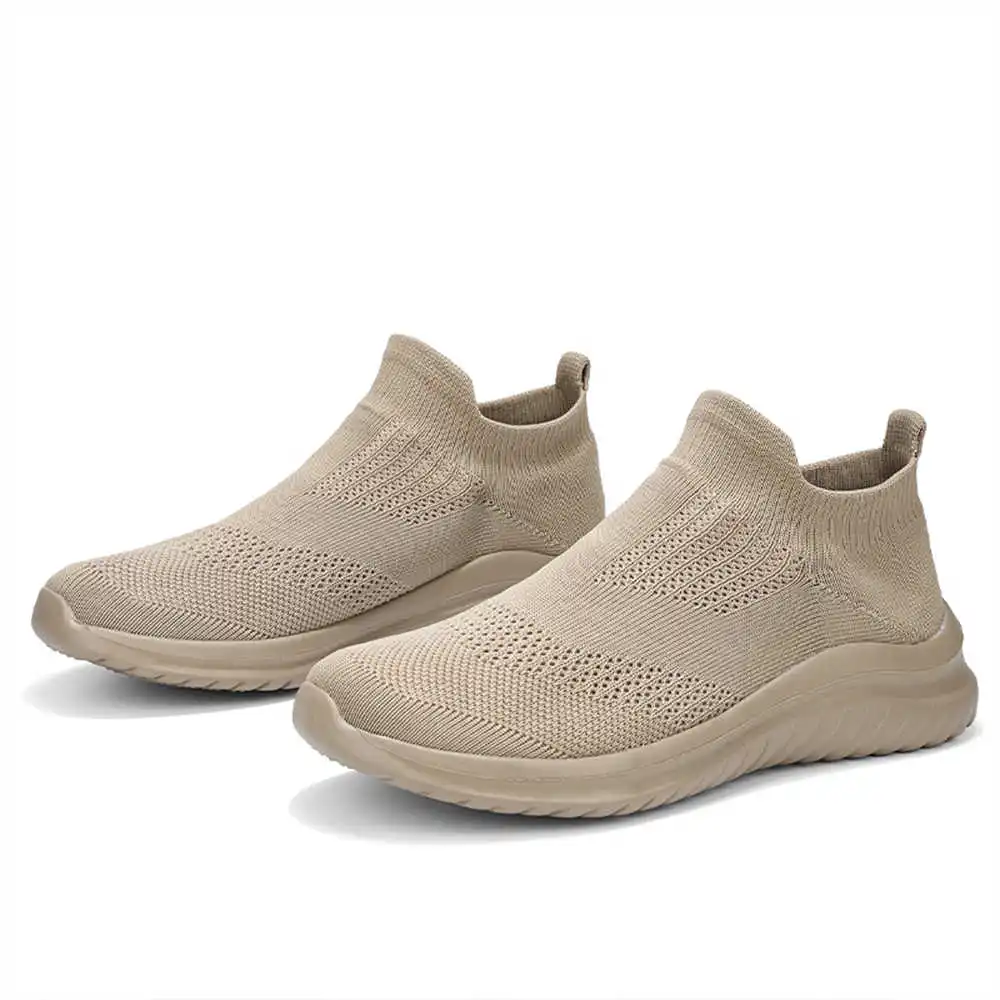 Beige Zachte Nieuwe Nieuwighei - Streetwear Brand Collection recensie en prijs